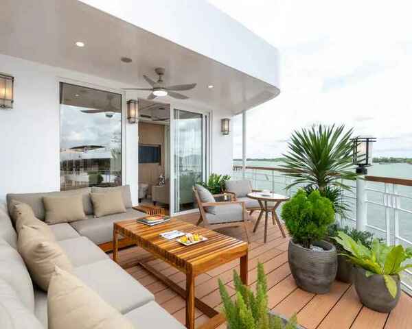 Viking Tonle - Explorer Suite 2.jpg